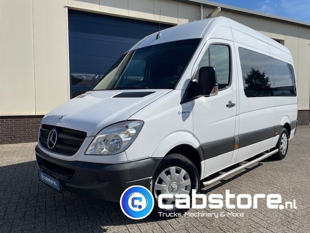 Mercedes-Benz SPRINTER 211 CDI - L2/H2- Automatische versnellingsbak - 9 Persoons - Bouwjaar 2009 - APK tot 17-01-2026 ! - Side bars - Privacy glas - Airco - Mikroautobuss, Pasažieru furgons: foto 2 Mercedes-Benz SPRINTER 211 CDI - L2/H2- Automatische versnellingsbak - 9 Persoons - Bouwjaar 2009 - APK tot 17-01-2026 ! - Side bars - Privacy glas - Airco - Mikroautobuss, Pasažieru furgons: foto 2