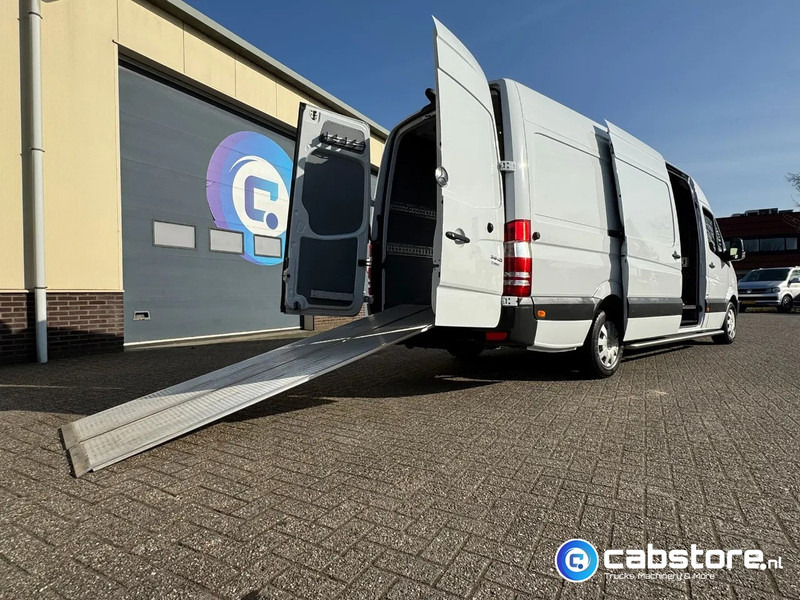 Mercedes-Benz Sprinter 316 CDI L3/H2 316 CDI Euro 5 - L3/H2 - Automaat - Geïntegreerde rijplaten in vloer - Bearlock - Year 2015 - Nieuwe banden - Kravas mikroautobuss: foto 3 Mercedes-Benz Sprinter 316 CDI L3/H2 316 CDI Euro 5 - L3/H2 - Automaat - Geïntegreerde rijplaten in vloer - Bearlock - Year 2015 - Nieuwe banden - Kravas mikroautobuss: foto 3