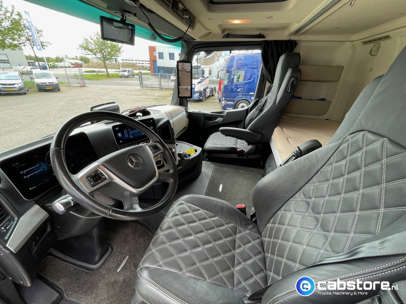 Vilcējs Mercedes-Benz Actros 3363 6x4 SLT Euro 6 3363 6x4 SLT Euro 6 - Zwaartransport - Heavy Load - Schwertransporte - 140 Ton - Year 2024 - Km 35.788 !! - Turbo Retarder Clutch - LIKE NEW !!: foto 9