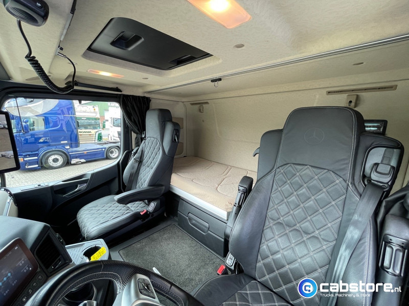Vilcējs Mercedes-Benz Actros 3363 6x4 SLT Euro 6 3363 6x4 SLT Euro 6 - Zwaartransport - Heavy Load - Schwertransporte - 140 Ton - Year 2024 - Km 35.788 !! - Turbo Retarder Clutch - LIKE NEW !!: foto 10