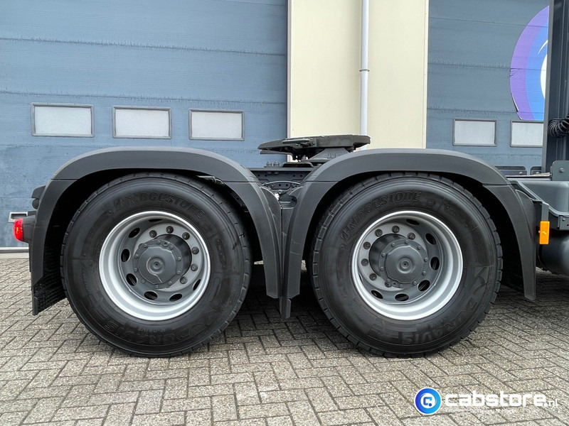 Vilcējs Mercedes-Benz Actros 3363 6x4 SLT Euro 6 3363 6x4 SLT Euro 6 - Zwaartransport - Heavy Load - Schwertransporte - 140 Ton - Year 2024 - Km 35.788 !! - Turbo Retarder Clutch - LIKE NEW !!: foto 8