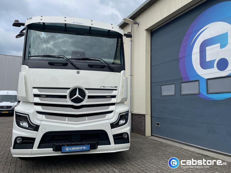 Vilcējs Mercedes-Benz Actros 3363 6x4 SLT Euro 6 3363 6x4 SLT Euro 6 - Zwaartransport - Heavy Load - Schwertransporte - 140 Ton - Year 2024 - Km 35.788 !! - Turbo Retarder Clutch - LIKE NEW !!: foto 7