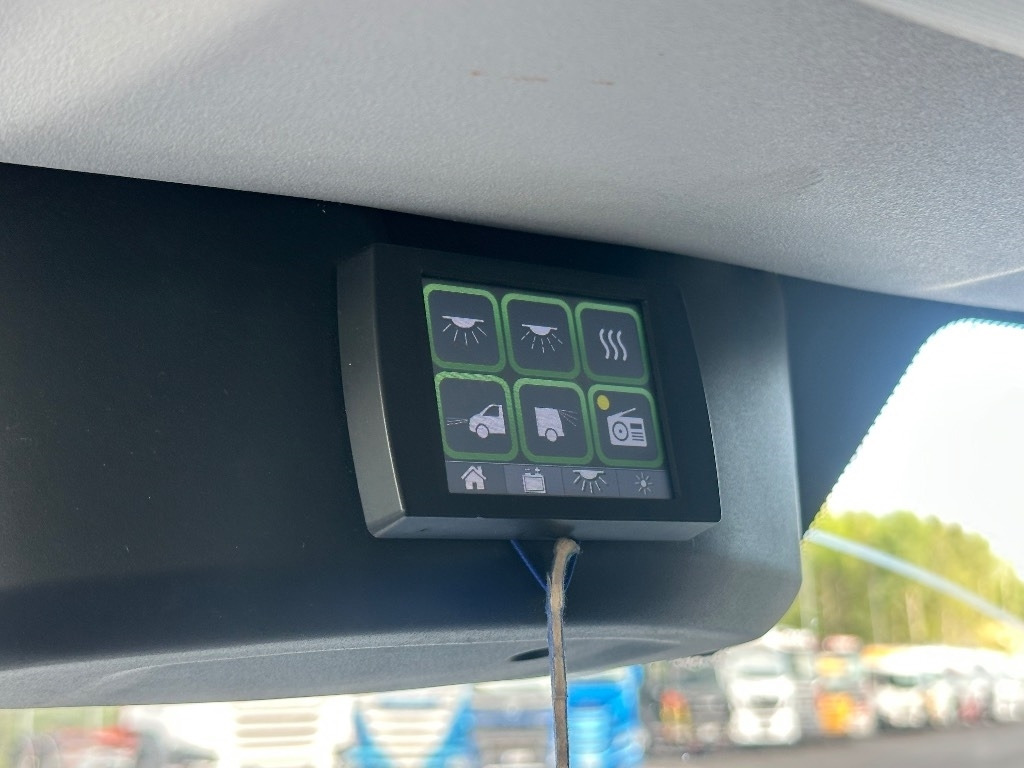 Kravas mikroautobuss Iveco Daily 35S18A8 1+5 hlö retkeilyauto: foto 15