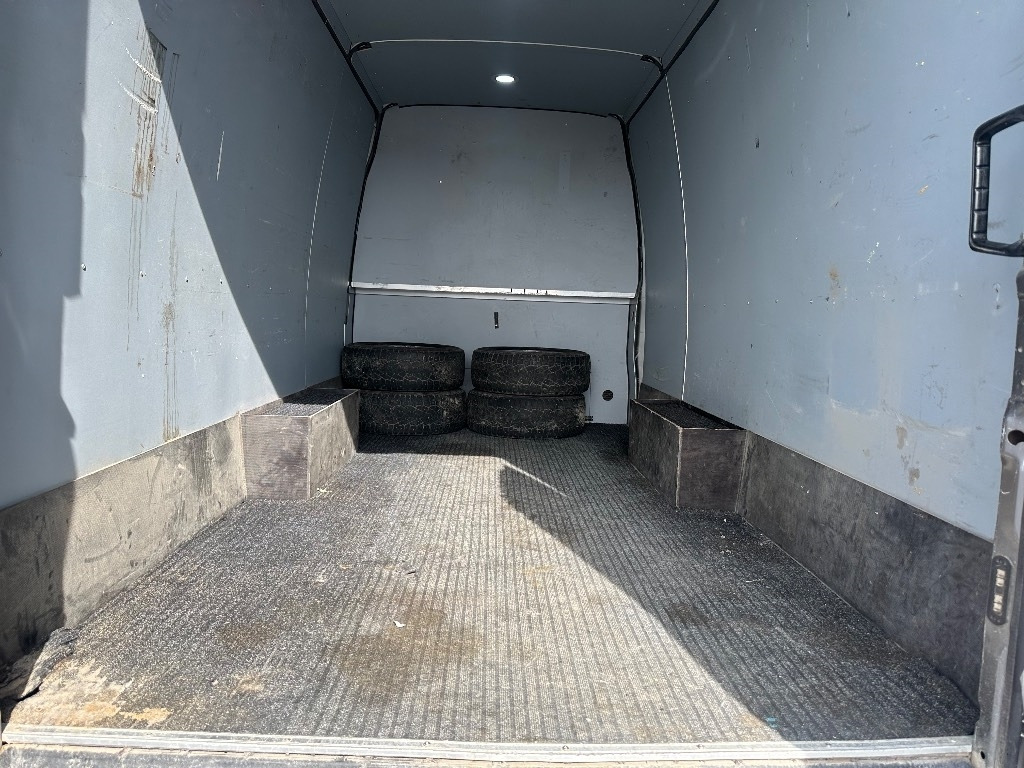 Kravas mikroautobuss Iveco Daily 35S18A8 1+5 hlö retkeilyauto: foto 6
