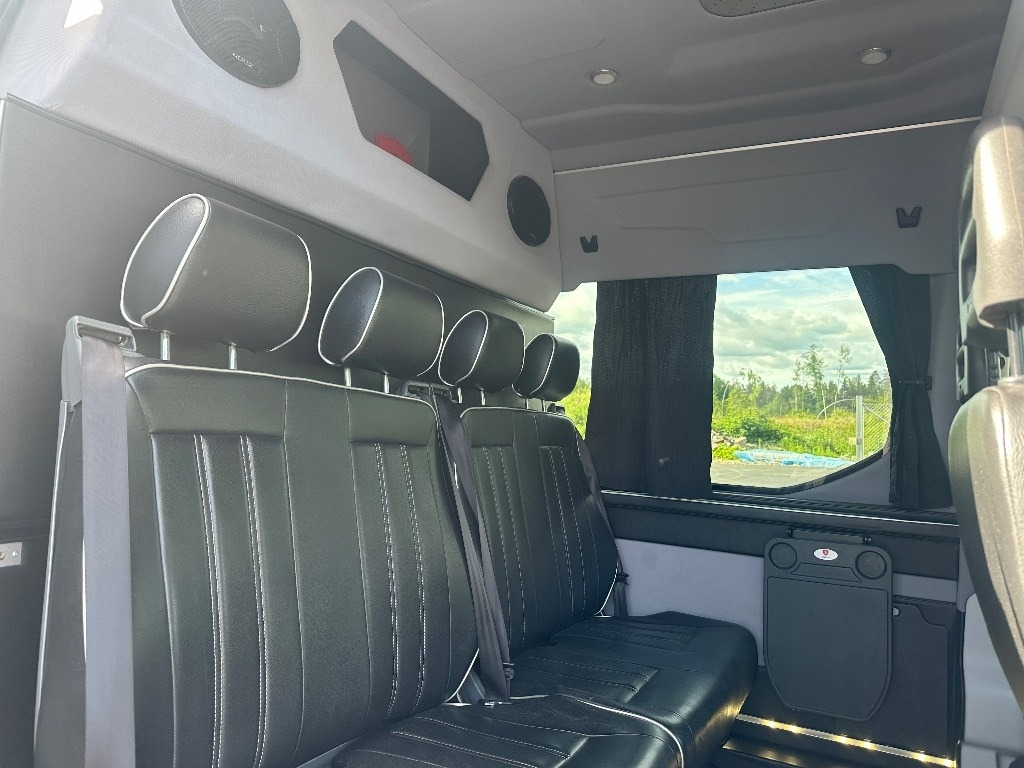 Kravas mikroautobuss Iveco Daily 35S18A8 1+5 hlö retkeilyauto: foto 9