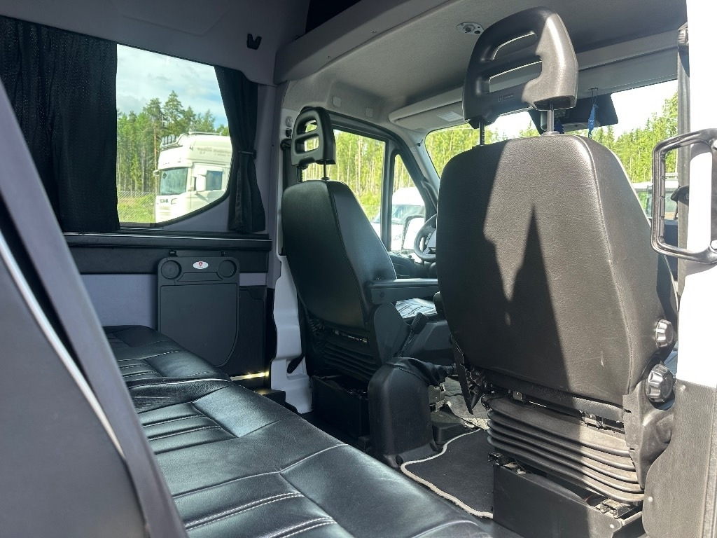 Kravas mikroautobuss Iveco Daily 35S18A8 1+5 hlö retkeilyauto: foto 10