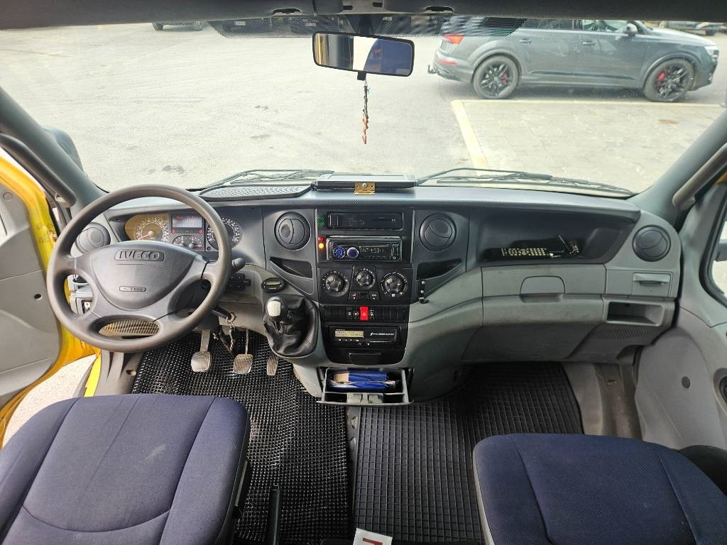 Iveco Daily 65C18 D Palfinger PK3700+ makuuohjaamo  līzingu Iveco Daily 65C18 D Palfinger PK3700+ makuuohjaamo: foto 17