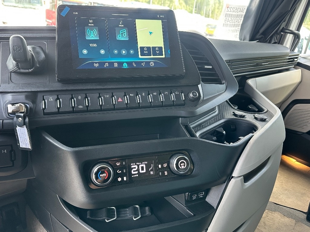 Jaunā Šasija kravas automašīna Iveco S-Way AS26S50 NP 2xLNG 6x2*4: foto 13 Jaunā Šasija kravas automašīna Iveco S-Way AS26S50 NP 2xLNG 6x2*4: foto 13