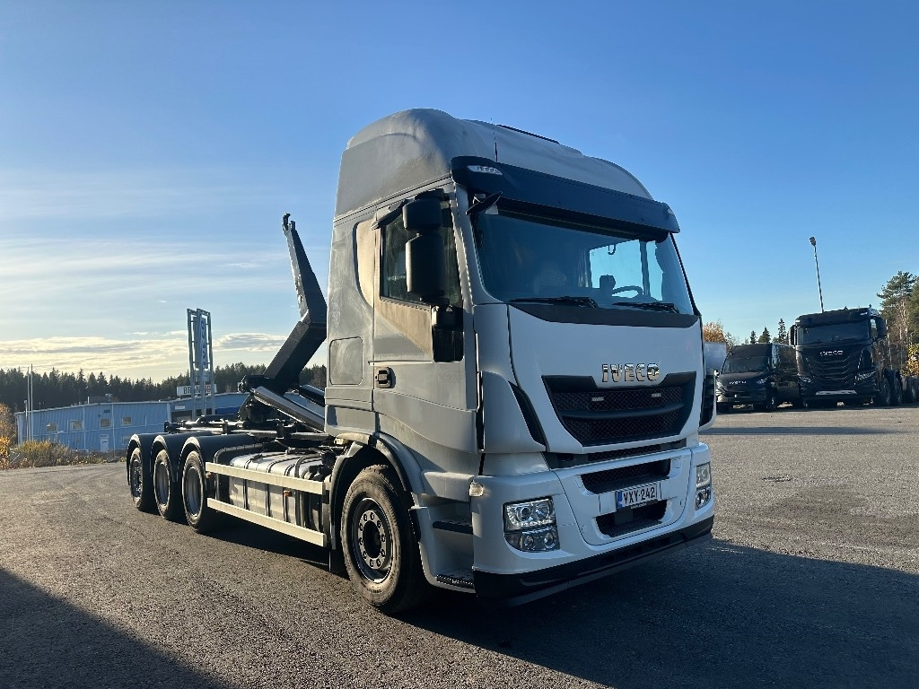 Iveco Stralis 560 8x4*4 - Pacēlājs ar āķi: foto 3 Iveco Stralis 560 8x4*4 - Pacēlājs ar āķi: foto 3