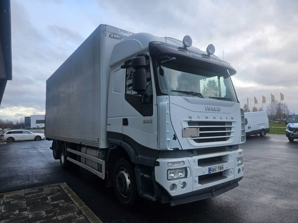 Iveco Stralis 6x2 - Kravas automašīna ar slēgto virsbūvi: foto 2 Iveco Stralis 6x2 - Kravas automašīna ar slēgto virsbūvi: foto 2