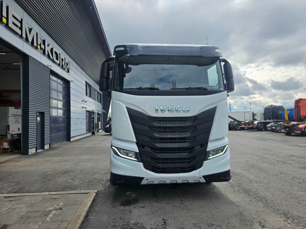 Iveco X-Way AS260X530 heti toimitukseen - Šasija kravas automašīna: foto 2 Iveco X-Way AS260X530 heti toimitukseen - Šasija kravas automašīna: foto 2