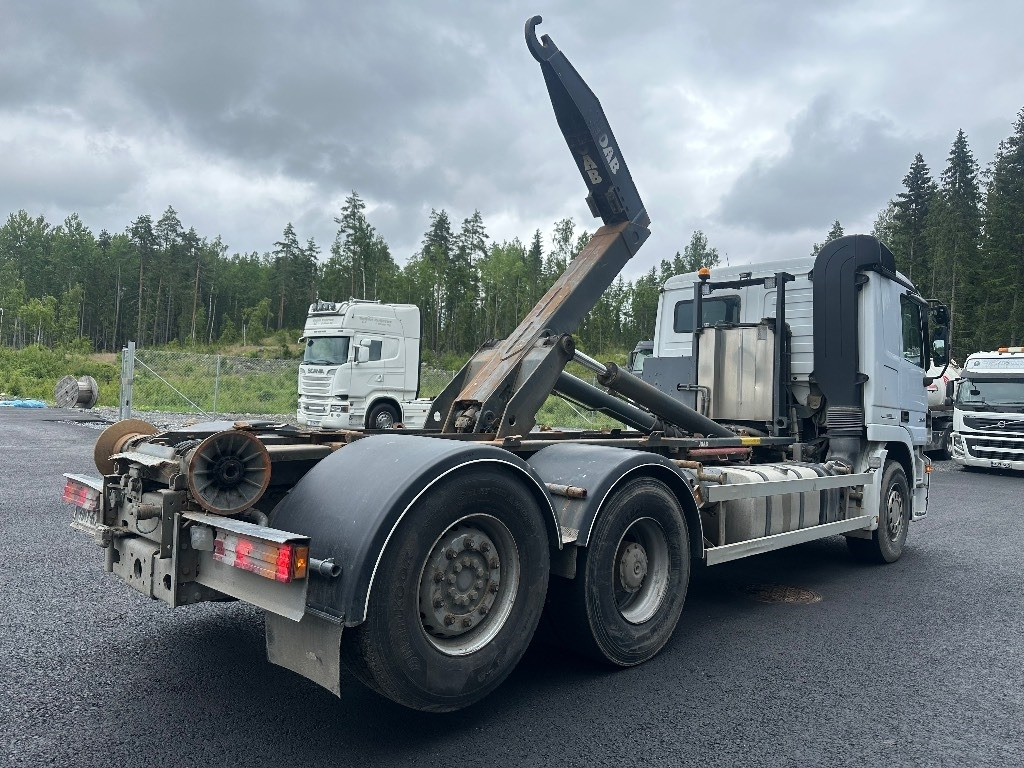 Mercedes-Benz Actros 2545 L 6x2 - Pacēlājs ar āķi: foto 3 Mercedes-Benz Actros 2545 L 6x2 - Pacēlājs ar āķi: foto 3