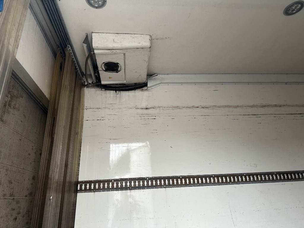 Mercedes-Benz Atego 818 - Kravas automašīna refrižerators: foto 5 Mercedes-Benz Atego 818 - Kravas automašīna refrižerators: foto 5