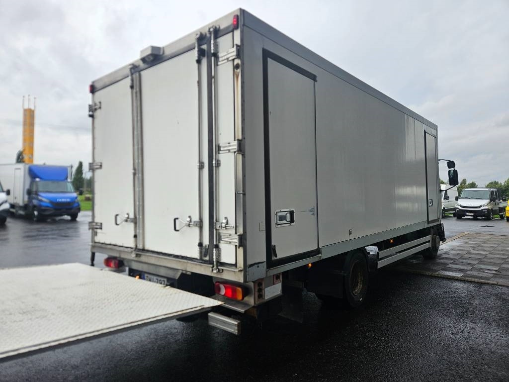 Renault Midlum 220 - Kravas automašīna refrižerators: foto 3 Renault Midlum 220 - Kravas automašīna refrižerators: foto 3