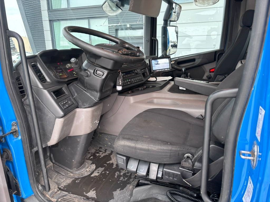 Scania P 360 - Pacēlājs ar āķi: foto 5 Scania P 360 - Pacēlājs ar āķi: foto 5