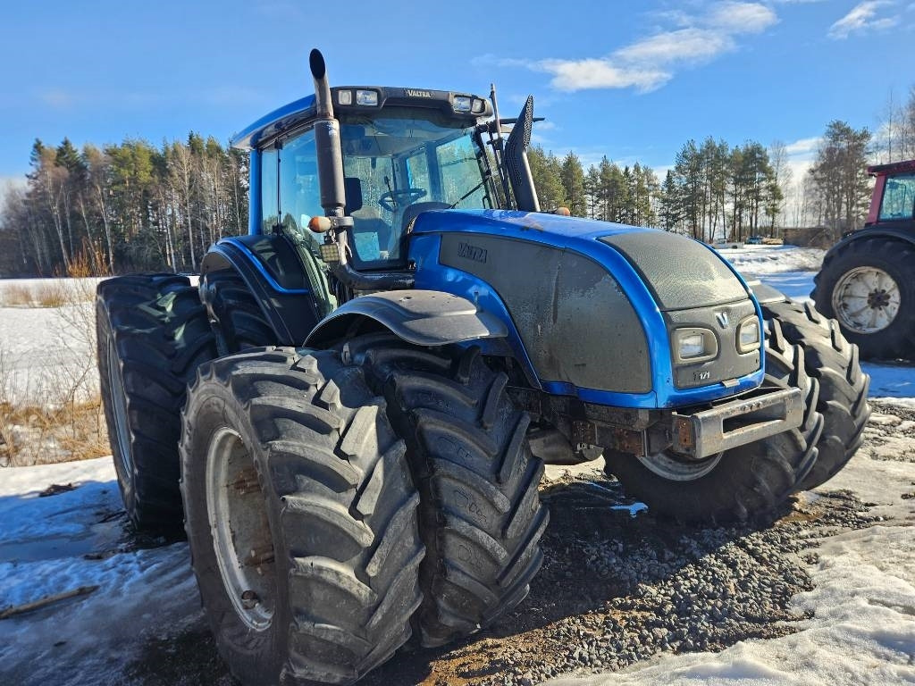 Valtra T 171 - Traktors: foto 3 Valtra T 171 - Traktors: foto 3