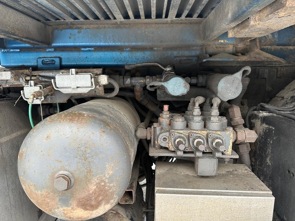 Volvo FH 13 500hv 8x4*4 - Kravas auto ar manipulatoru: foto 3 Volvo FH 13 500hv 8x4*4 - Kravas auto ar manipulatoru: foto 3