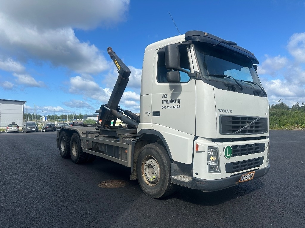 Volvo FH 440 6x4 - Pacēlājs ar āķi: foto 2 Volvo FH 440 6x4 - Pacēlājs ar āķi: foto 2