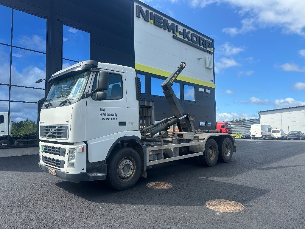 Volvo FH 440 6x4 - Pacēlājs ar āķi: foto 1 Volvo FH 440 6x4 - Pacēlājs ar āķi: foto 1