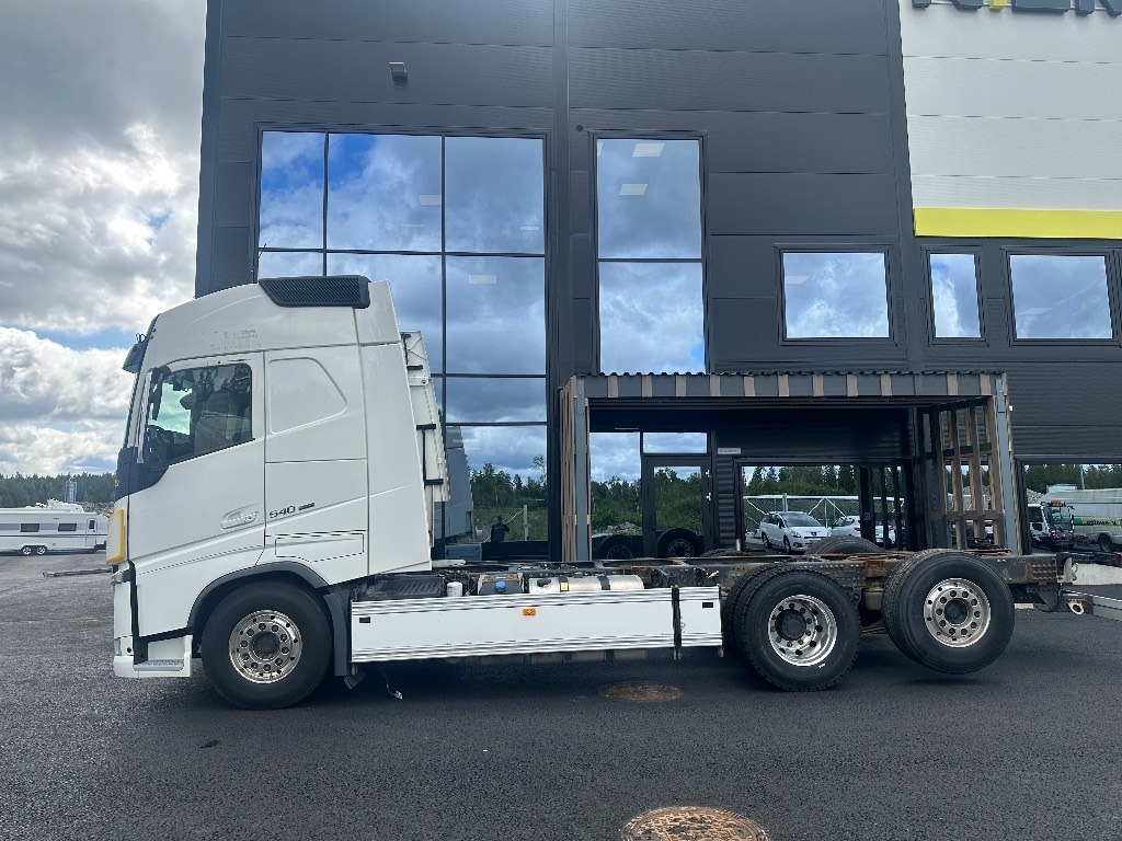 Šasija kravas automašīna Volvo FH13 540 6x2*4: foto 6 Šasija kravas automašīna Volvo FH13 540 6x2*4: foto 6