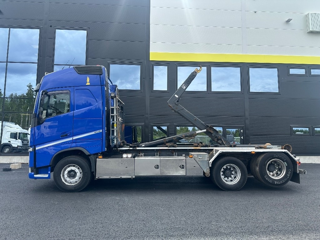 Volvo FH13 540 6x2 Manuaali - Pacēlājs ar āķi: foto 5 Volvo FH13 540 6x2 Manuaali - Pacēlājs ar āķi: foto 5