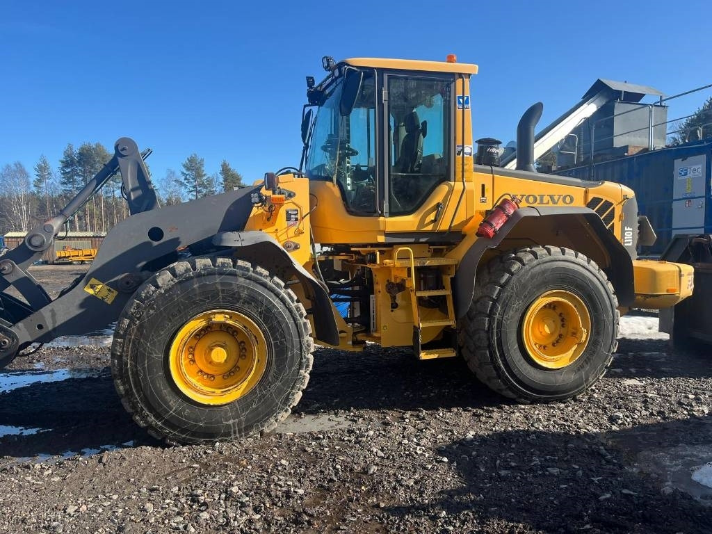 Volvo L 110 F - Riteņu iekrāvējs: foto 1 Volvo L 110 F - Riteņu iekrāvējs: foto 1