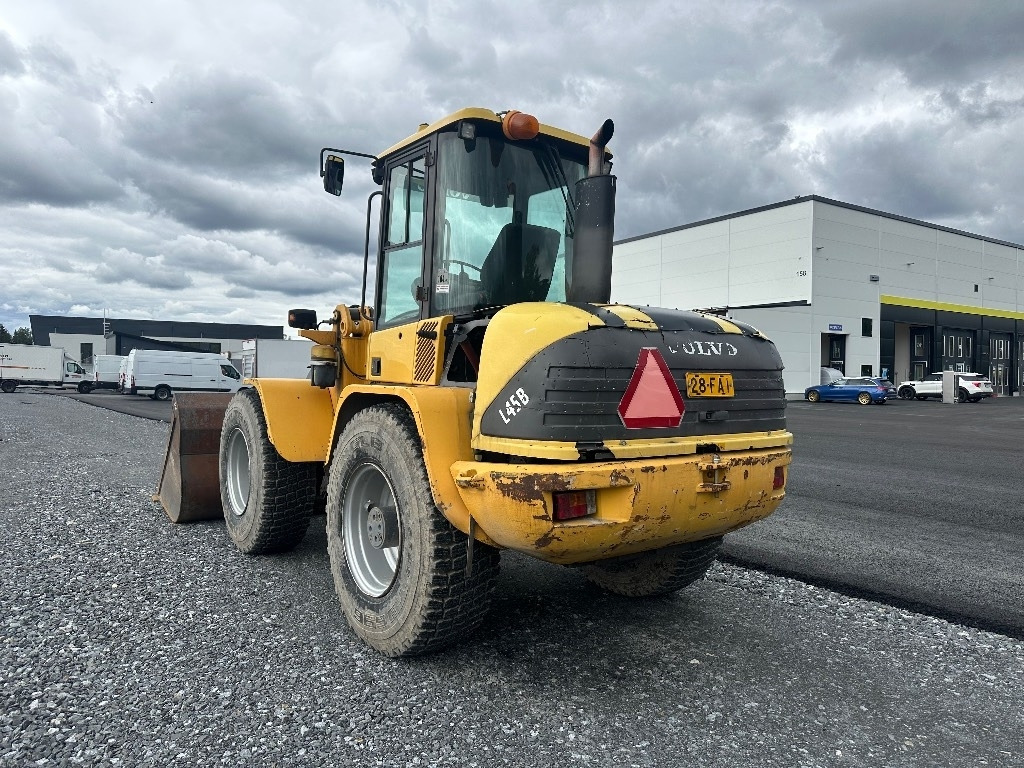 Volvo L45B 4X4 /245 - Riteņu iekrāvējs: foto 4 Volvo L45B 4X4 /245 - Riteņu iekrāvējs: foto 4