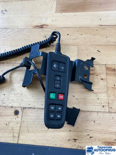 Scania 2675008 , 1945573 Rat stamme og justering - Kabīne un interjers - Kravas automašīna: foto 3 Scania 2675008 , 1945573 Rat stamme og justering - Kabīne un interjers - Kravas automašīna: foto 3