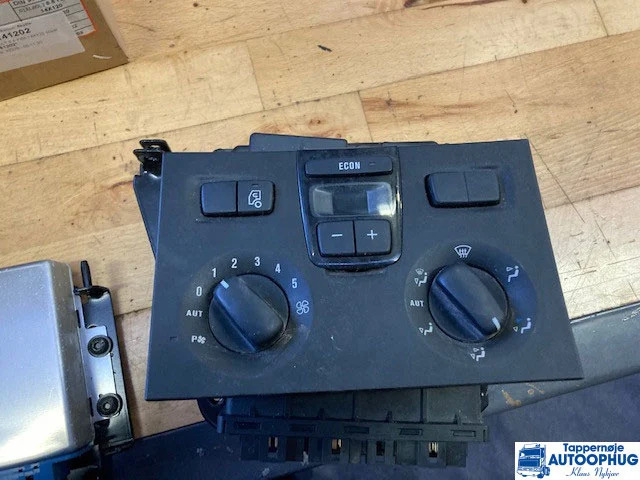 Scania ECU GMS P/N: 2148226 / 2559113 - Elektroniskais vadības bloks (ECU) - Kravas automašīna: foto 3 Scania ECU GMS P/N: 2148226 / 2559113 - Elektroniskais vadības bloks (ECU) - Kravas automašīna: foto 3