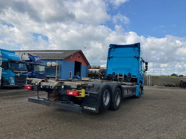 Scania R500 6X2 Retarder BDF system - Konteineru vedējs/ Kravas automašīna ar noņemamā virsbūve: foto 4 Scania R500 6X2 Retarder BDF system - Konteineru vedējs/ Kravas automašīna ar noņemamā virsbūve: foto 4
