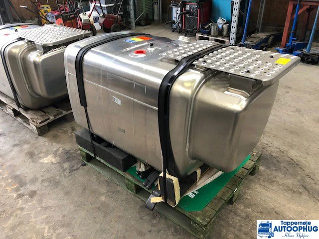 Scania Tank 540 P/N: 2132703 - Degvielas tvertne - Kravas automašīna: foto 4 Scania Tank 540 P/N: 2132703 - Degvielas tvertne - Kravas automašīna: foto 4