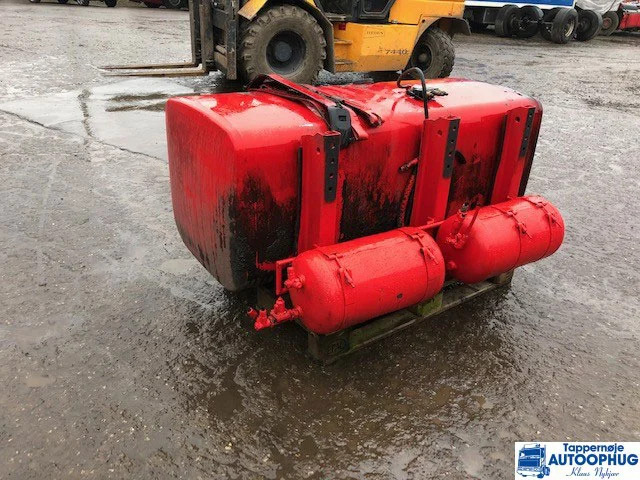 Scania brændstoftank 700L P/N: 1871192 / 1517309 - Degvielas tvertne - Kravas automašīna: foto 3 Scania brændstoftank 700L P/N: 1871192 / 1517309 - Degvielas tvertne - Kravas automašīna: foto 3