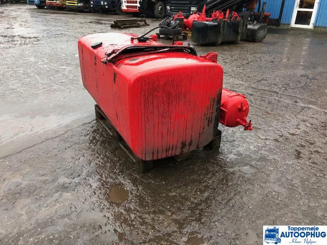Scania brændstoftank 700L P/N: 1871192 / 1517309 - Degvielas tvertne - Kravas automašīna: foto 4 Scania brændstoftank 700L P/N: 1871192 / 1517309 - Degvielas tvertne - Kravas automašīna: foto 4