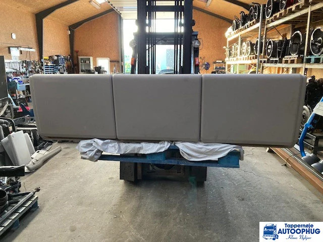 Scania overkøje skab Scania 2508902 - Kabīne un interjers - Kravas automašīna: foto 1 Scania overkøje skab Scania 2508902 - Kabīne un interjers - Kravas automašīna: foto 1