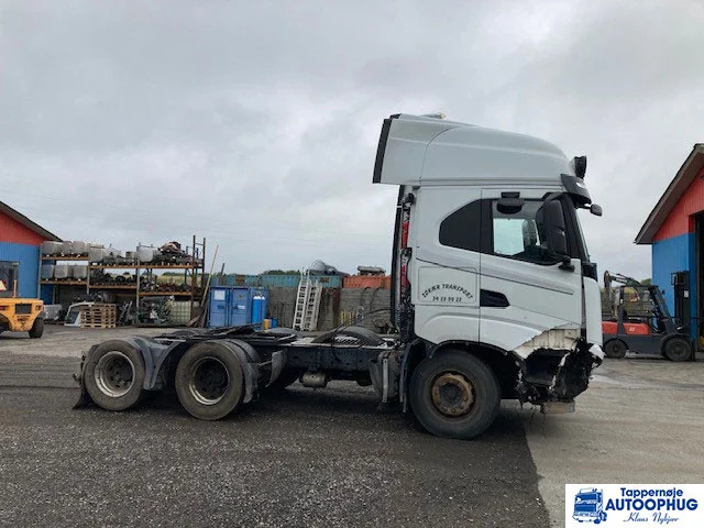 Iveco S-Way 570 6X2 - Vilcējs: foto 3 Iveco S-Way 570 6X2 - Vilcējs: foto 3