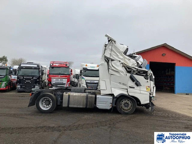 Volvo FH460 4X2 Skadet - Vilcējs: foto 3 Volvo FH460 4X2 Skadet - Vilcējs: foto 3