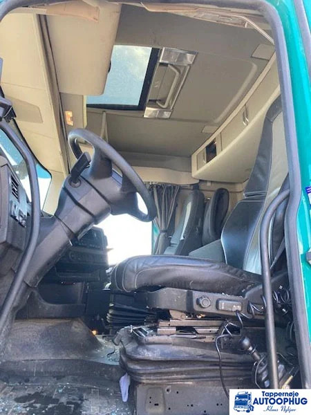 Volvo FH500 8X4 tridem tip - Kravas automašīna pašizgāzējs: foto 5 Volvo FH500 8X4 tridem tip - Kravas automašīna pašizgāzējs: foto 5