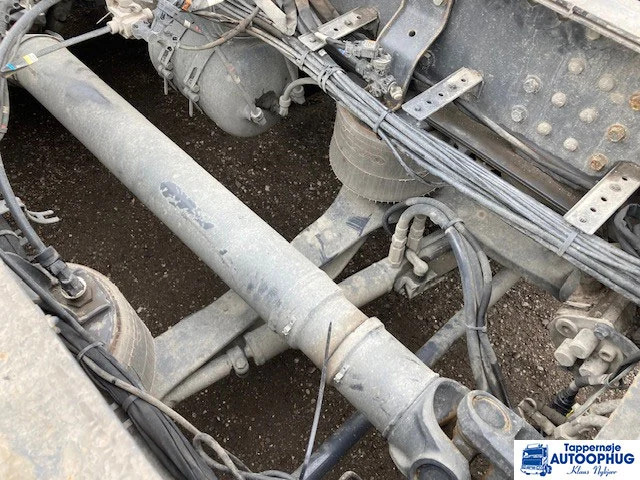 Volvo FH500 TC 8X2 - Šasija kravas automašīna: foto 4 Volvo FH500 TC 8X2 - Šasija kravas automašīna: foto 4