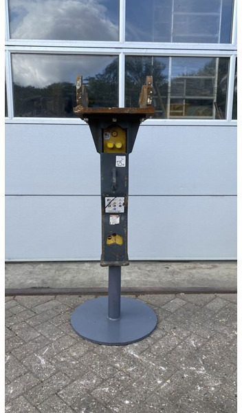 Mustang SB 200 - Hidrauliskais āmurs - Celtniecības tehnika: foto 4 Mustang SB 200 - Hidrauliskais āmurs - Celtniecības tehnika: foto 4