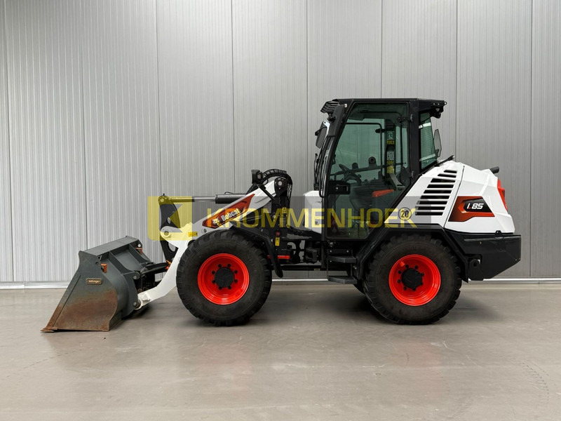 Bobcat L 85 - Riteņu iekrāvējs: foto 1 Bobcat L 85 - Riteņu iekrāvējs: foto 1