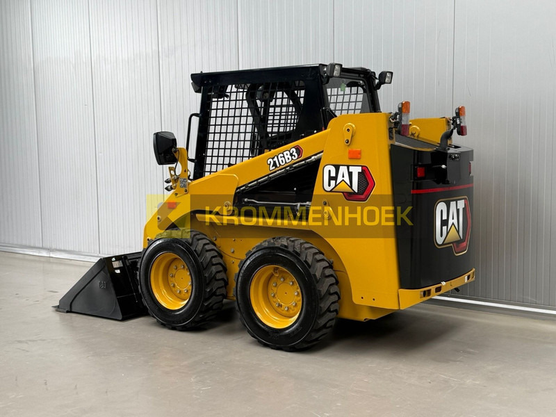 Caterpillar 216 B3 - Kompaktiekrāvējs: foto 3 Caterpillar 216 B3 - Kompaktiekrāvējs: foto 3