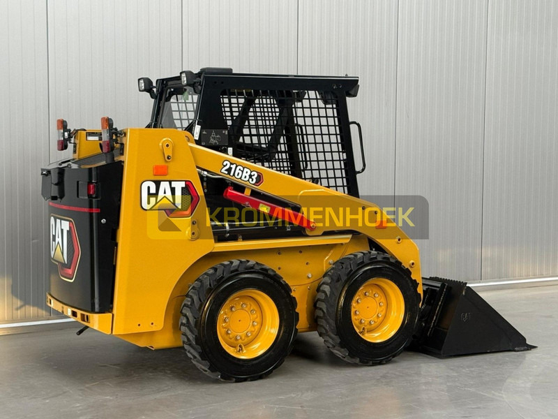 Caterpillar 216 B3 - Kompaktiekrāvējs: foto 4 Caterpillar 216 B3 - Kompaktiekrāvējs: foto 4