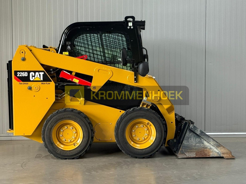 Caterpillar 226 D High Flow - Kompaktiekrāvējs: foto 5 Caterpillar 226 D High Flow - Kompaktiekrāvējs: foto 5