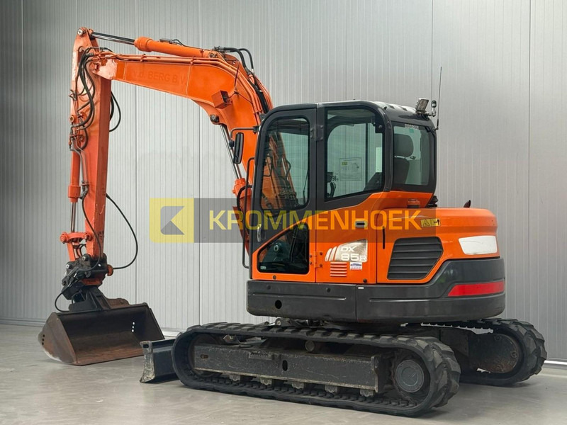 Doosan DX 85R-3 - Mini-ekskavators: foto 3 Doosan DX 85R-3 - Mini-ekskavators: foto 3