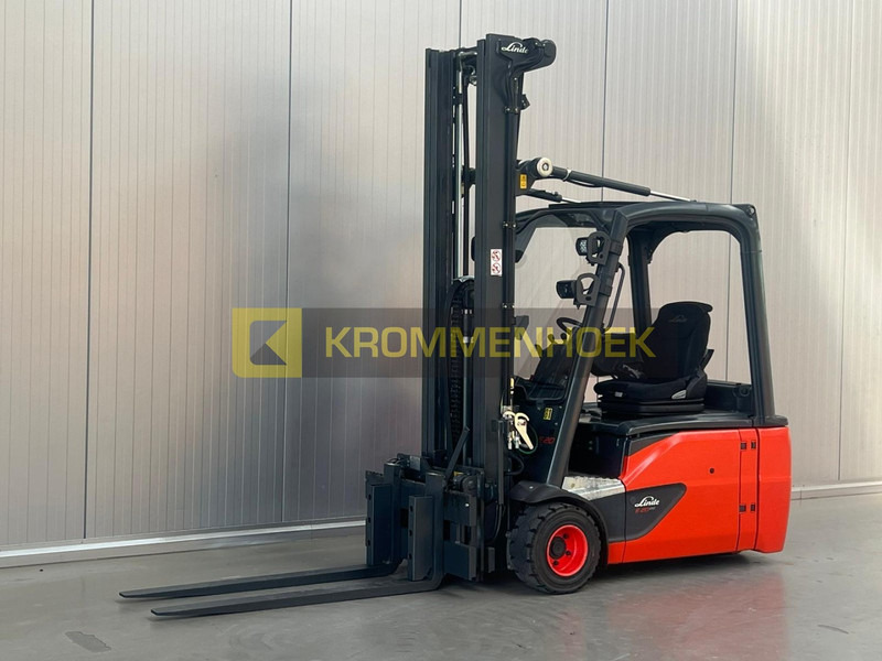 Linde E 20 L Snelwissel vorken - Elektroiekrāvējs: foto 2 Linde E 20 L Snelwissel vorken - Elektroiekrāvējs: foto 2