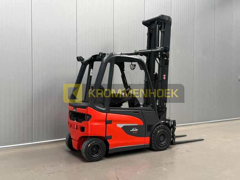 Linde E 25 Triplex 7410 mm - Elektroiekrāvējs: foto 4 Linde E 25 Triplex 7410 mm - Elektroiekrāvējs: foto 4