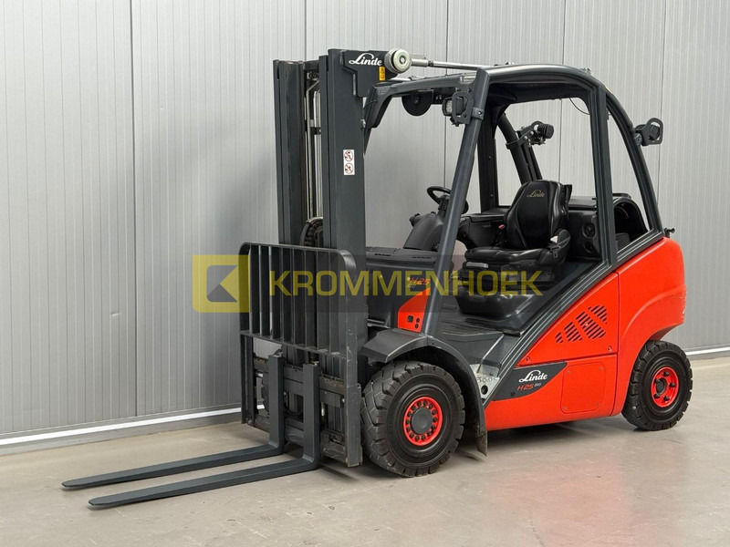 Linde H 25 T - Gāzes iekrāvējs: foto 2 Linde H 25 T - Gāzes iekrāvējs: foto 2