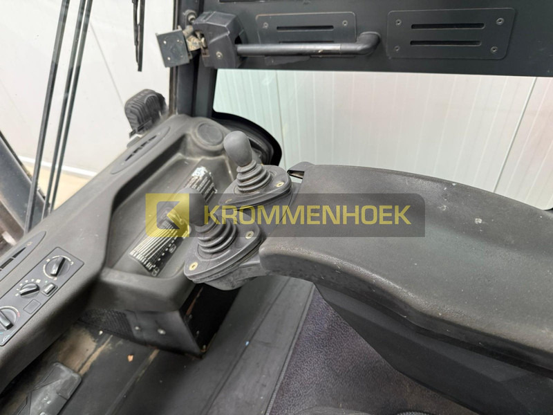 Dīzeļiekrāvējs Linde H 70 D: foto 13