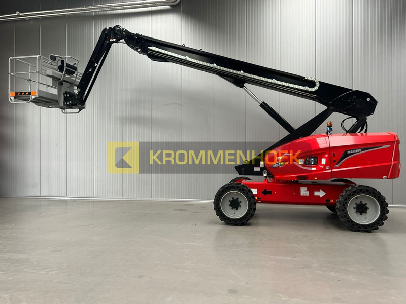 Manitou 220 TJ+ - Teleskopiskais pacēlājs: foto 1 Manitou 220 TJ+ - Teleskopiskais pacēlājs: foto 1