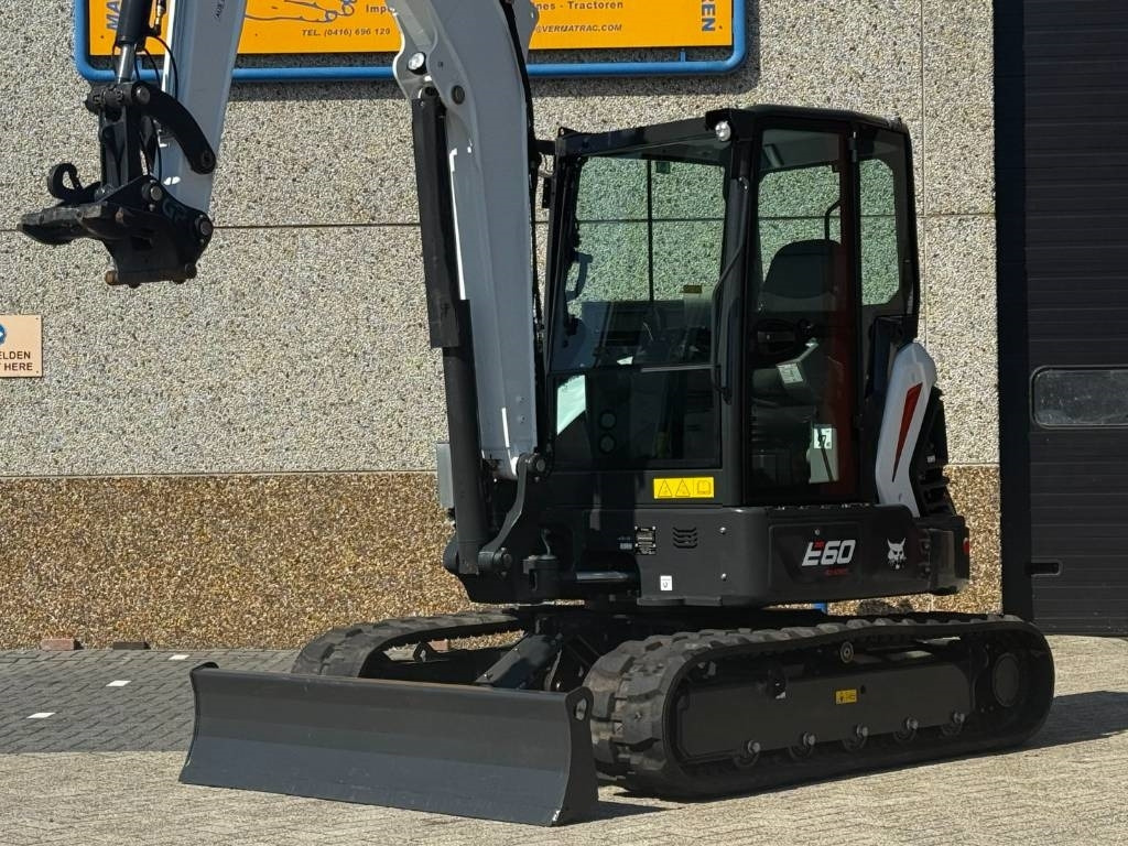 Bobcat E60 R2, 2024, 54 hours!! - Kāpurķēžu ekskavators: foto 3 Bobcat E60 R2, 2024, 54 hours!! - Kāpurķēžu ekskavators: foto 3